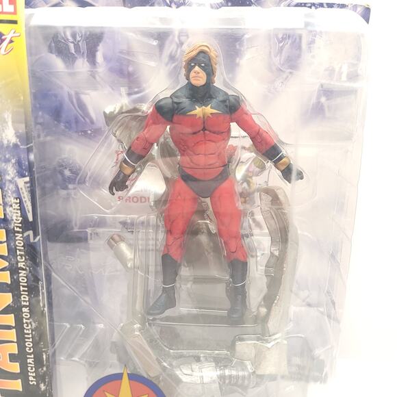 Marvel Select Captain Marvel Action Figure Diamond Select Toys New in Packaging - Picture 7 of 7